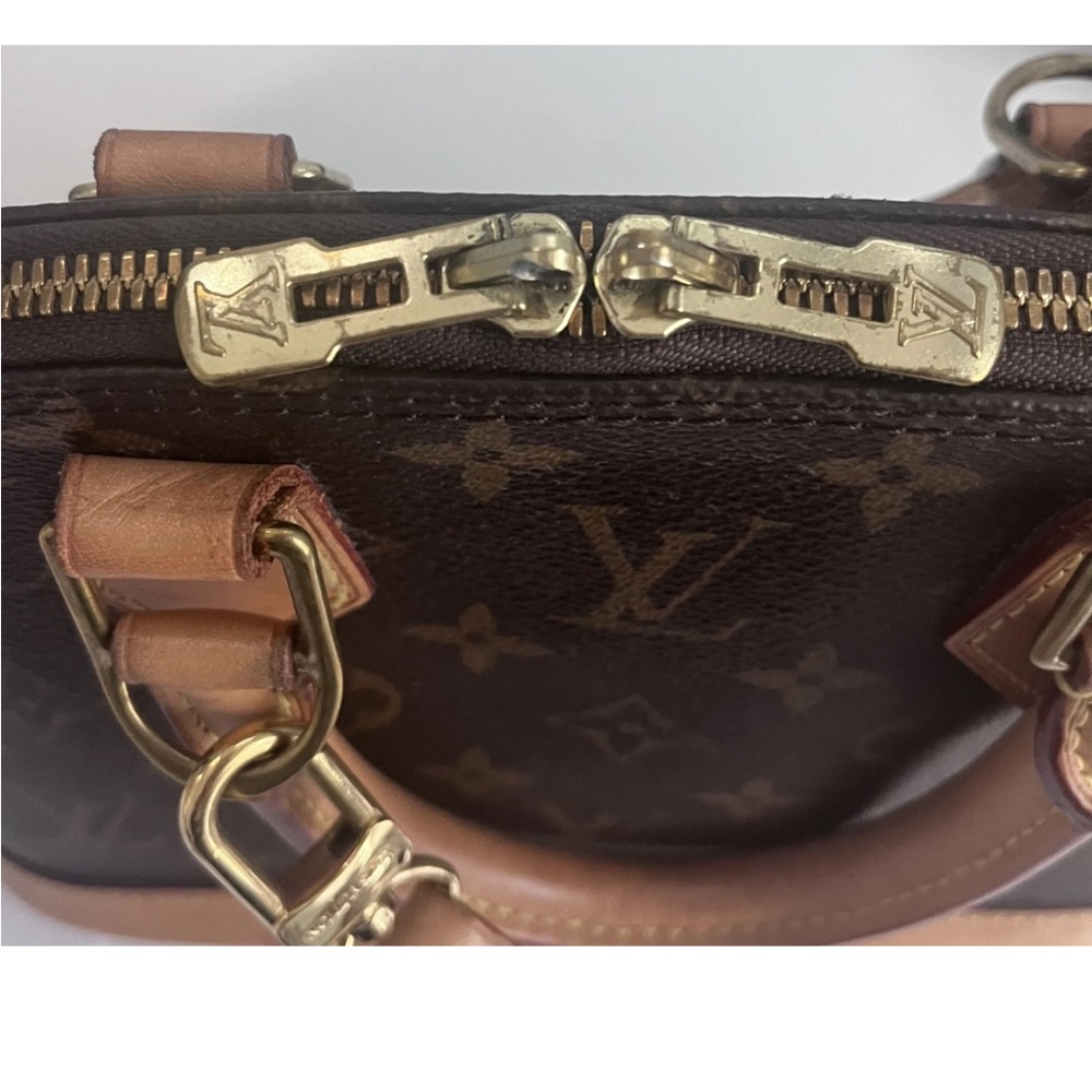 SOLD🥳🥳 - Picture 3 of 9